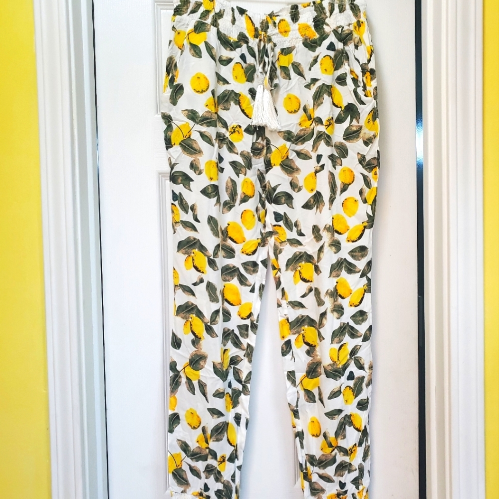 Solitaire Swim Lemon Print Pants NWOT